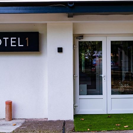 Motel 1 Dunaújváros Exterior foto